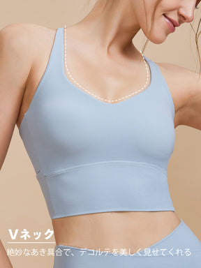 ミディアムサポート 背中スタイル スポーツブラ